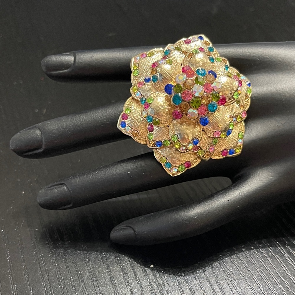 Gold Floral Multicolor Gemstone Ring
0467